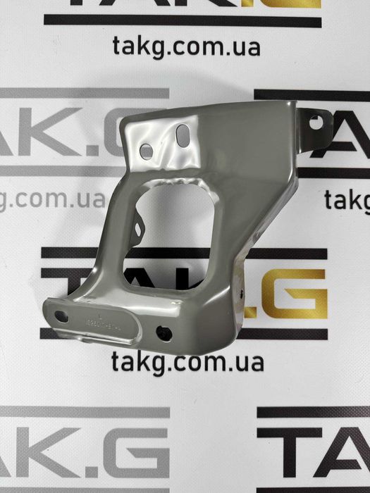Кронштейн окуляр переднього крила Tesla Model 3