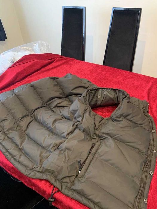 Двосторонній жилет Gap зі 100% гусячого пуху! Чудова якість і вигляд