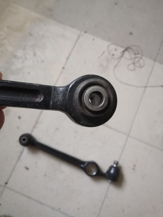 Ричаги  мазда 121 нові