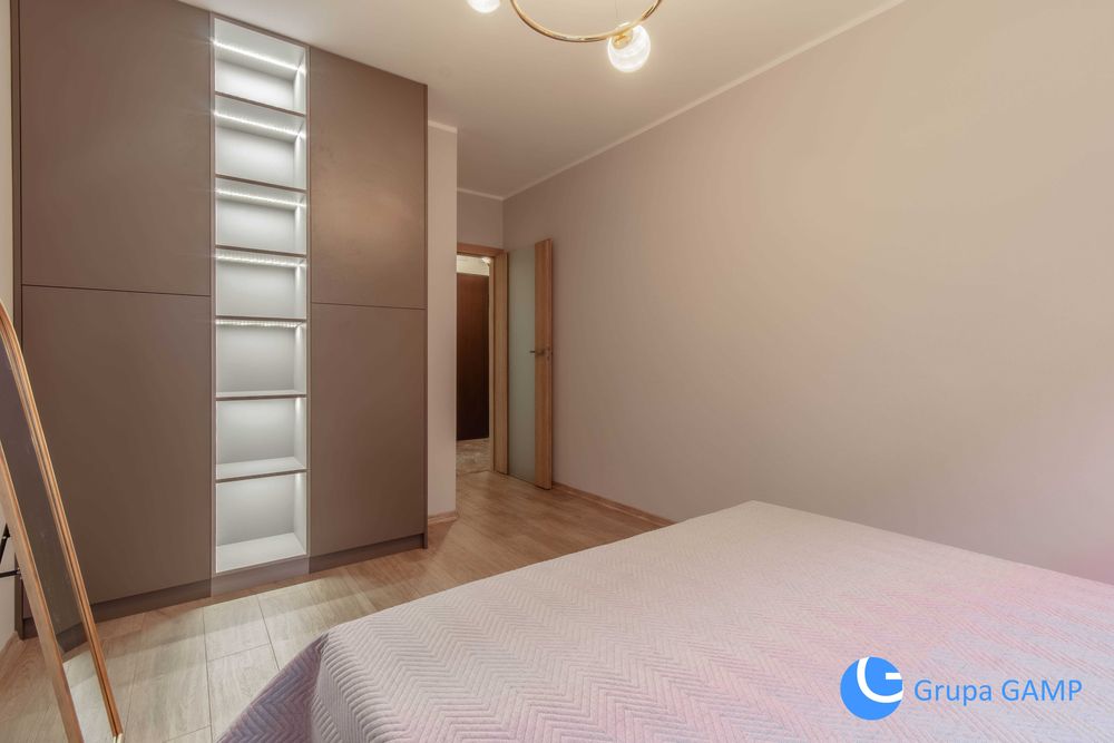 Zabłocie*Pasaż Podgórski*3-pok z oddzielną kuchnia