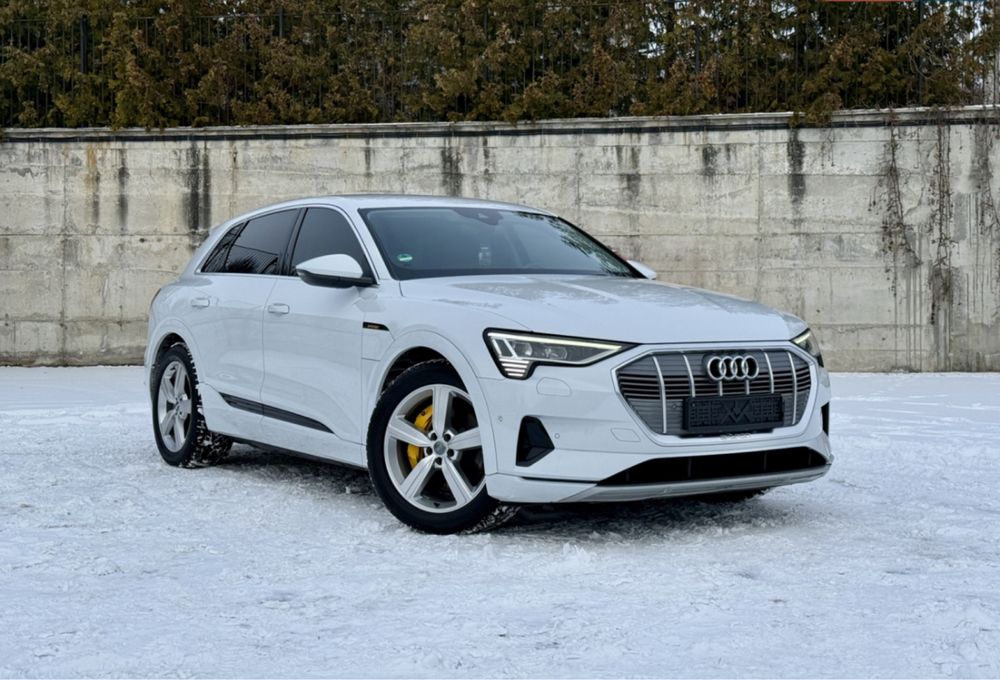 Авторозборка шрот Audi E-Tron 4ke Q8 запчастини Код фарби:LS9R