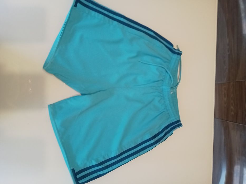 Sportowe spodenki firmy Adidas climalite adizero