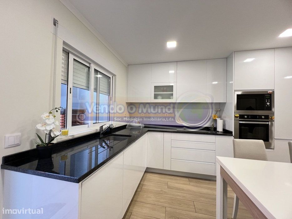 Moradia T2+1 no Porto Alto (PALT395)