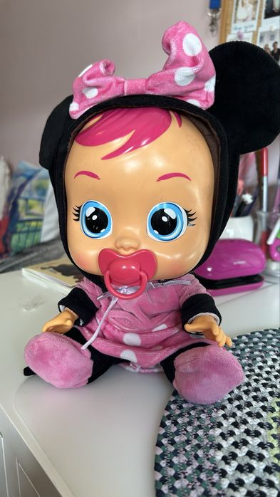 Vendo boneca Cry Babie - minnie mouse