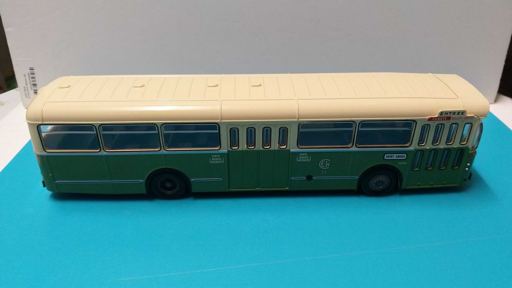 Brossel Leyland 55 Bus Valenciennes-France: Hachette/IXO escala 1/43
