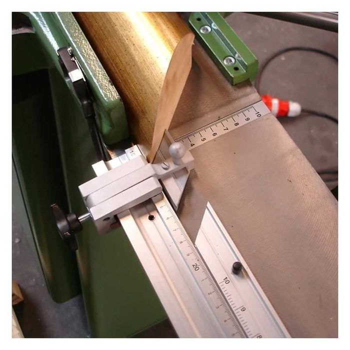 Cizalha / Guilhotina Eletrónica MORSO para molduras e quadros.