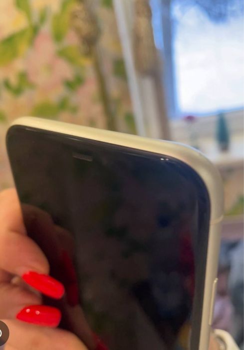 iPhone 11, договірна ціна -+7000грн