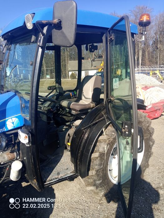 Ciągnik sadowniczy komunalny New Holland TCE 50