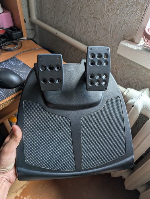 Продам руль Logitech momo racing