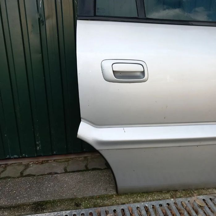 Porta tras lado passageiro opel zafira A