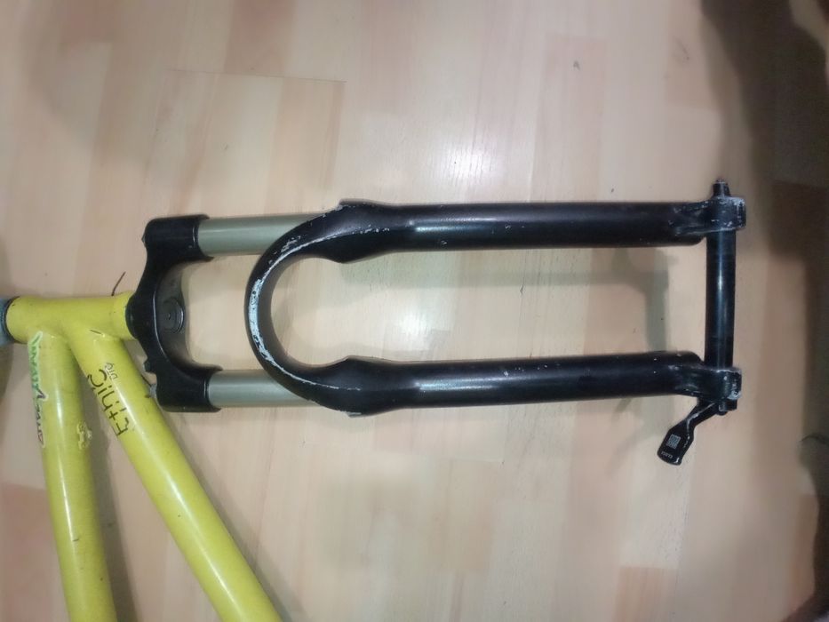 Продам вилку Rock Shox Pike