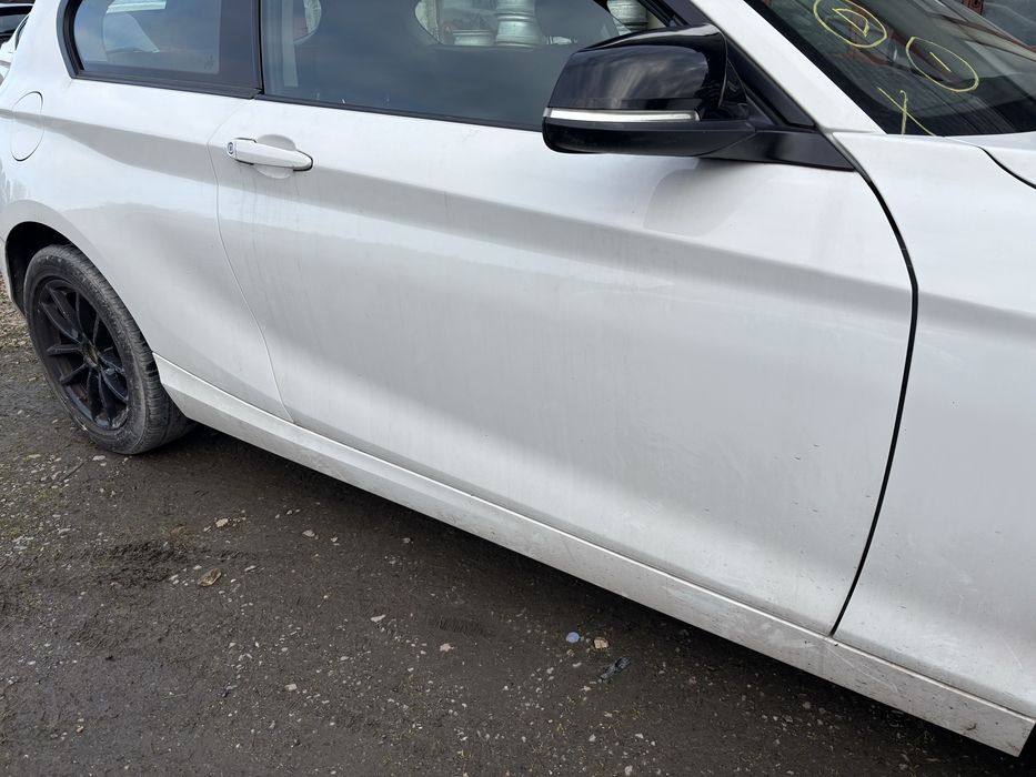 BMW F21 Drzwi prawe białe 300