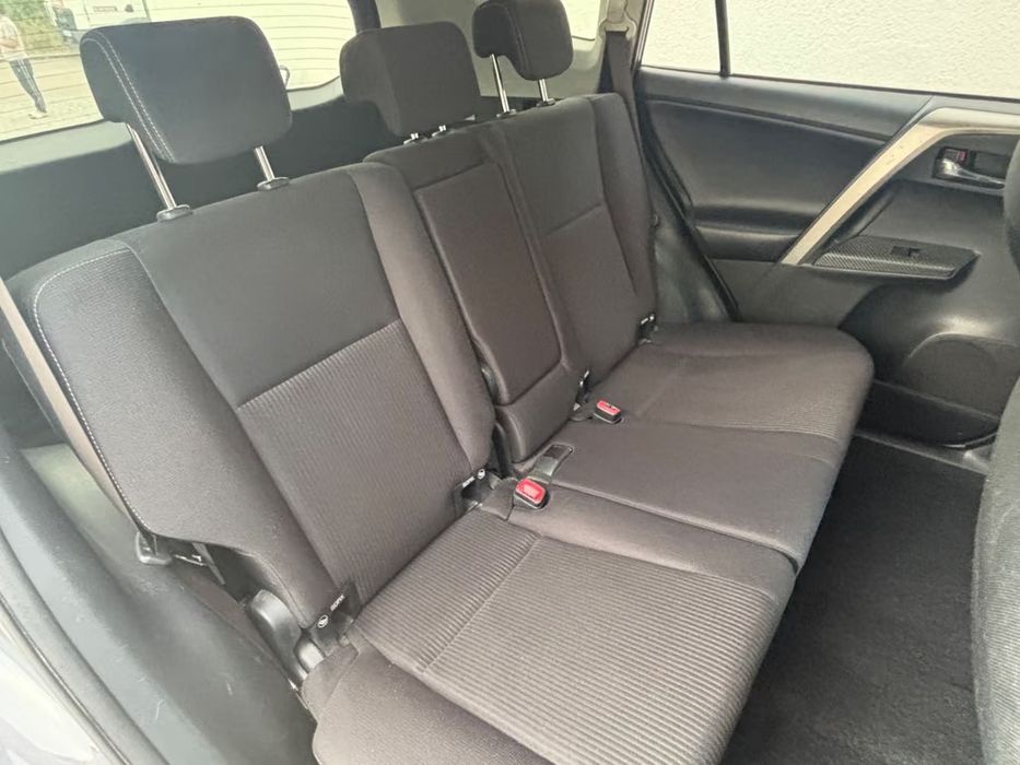 Toyota RAV-4 2013...