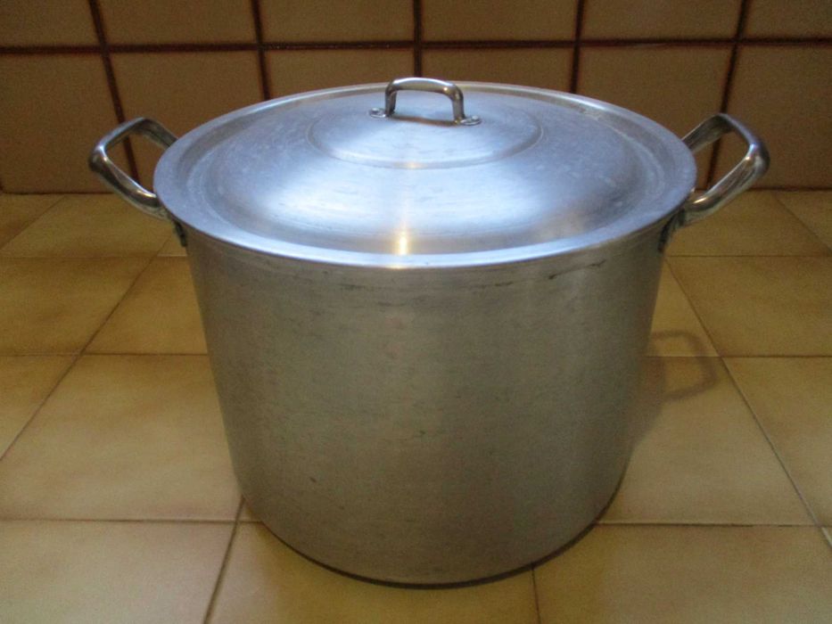 Panela grande de alumínio 16,5L Silampos