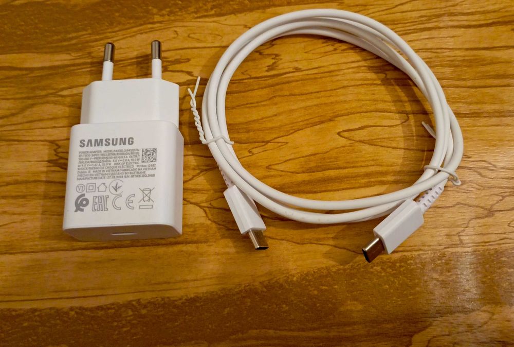 Ładowarka Samsung EP-T1510, 15W, z kablem