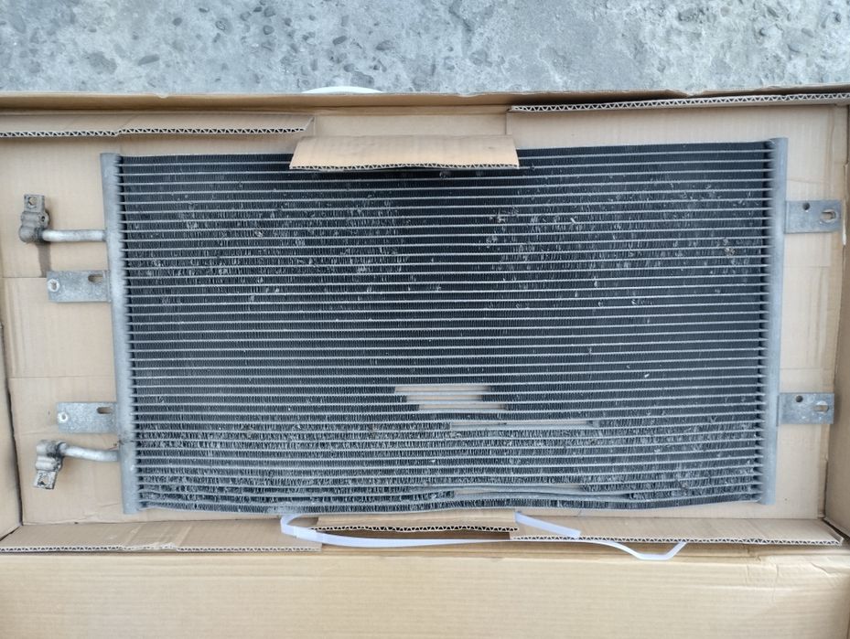 Радіатор кондиціонера Рено Трафік 2.5 б/у