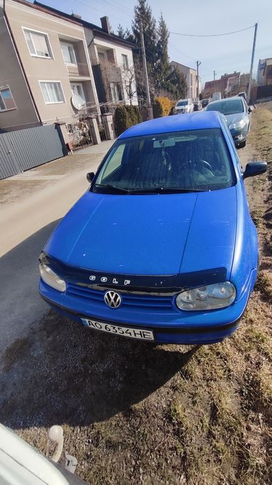 Продам , Фольксваген гольф 1.6 б.