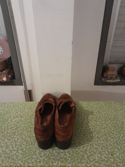 Vendo Sapatos de Senhora muito bonitos como novos
