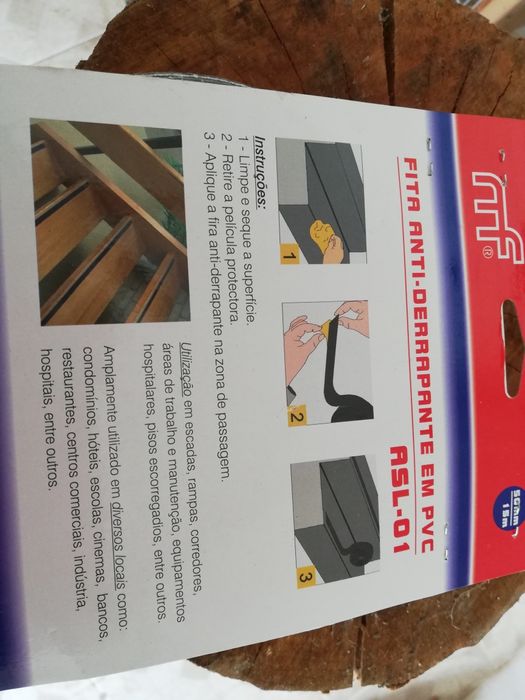 Fita adesiva antiderrapante