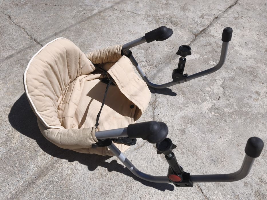 Cadeira de mesa bebé