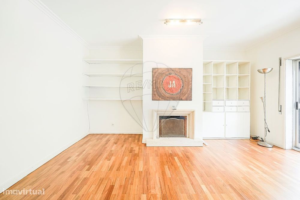 Apartamento T4 para arrendamento
