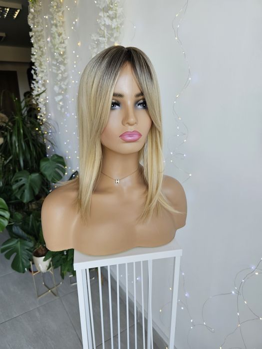 NOWOŚĆ Nel topper słoneczny blond 3D z odrostem naturalna fryzura 42cm