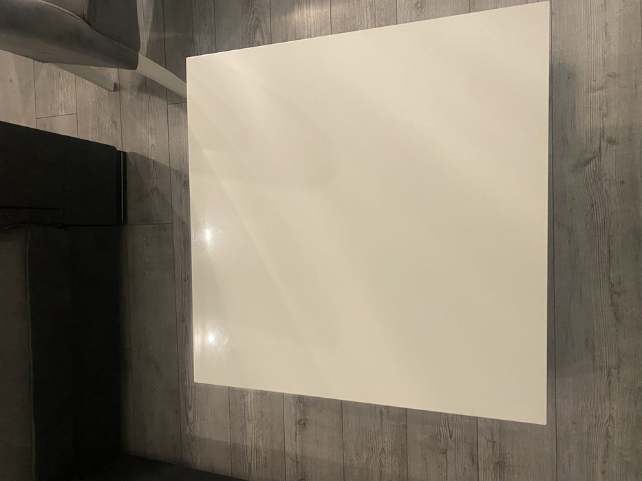 Stolik bialy do salonu