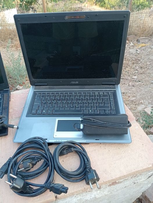 3× Computadores portáteis