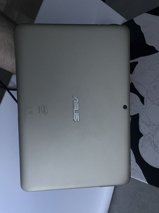 Планшет ASUS Transformer Pad TF303CL