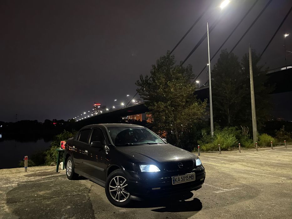 Легковий автомобіль