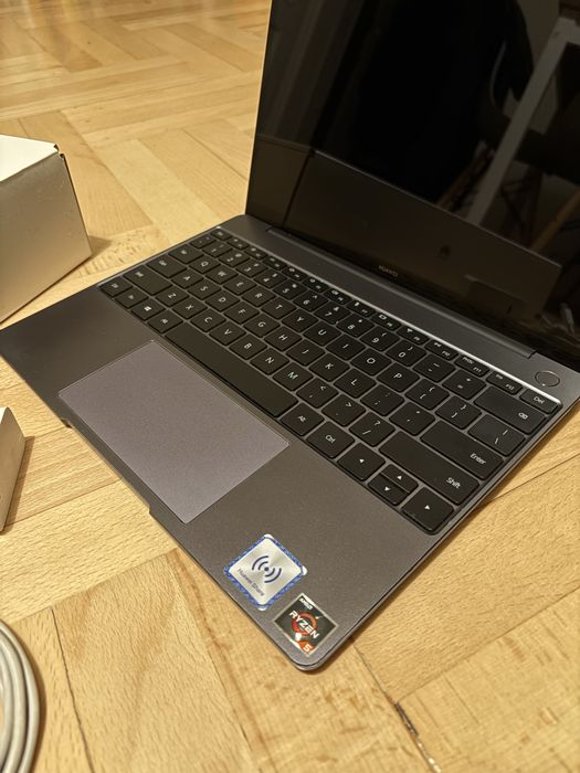Huawei Matebook 13 (2019) - Ryzen 5, 8 GB RAM 512GB SSD | ekran 2k