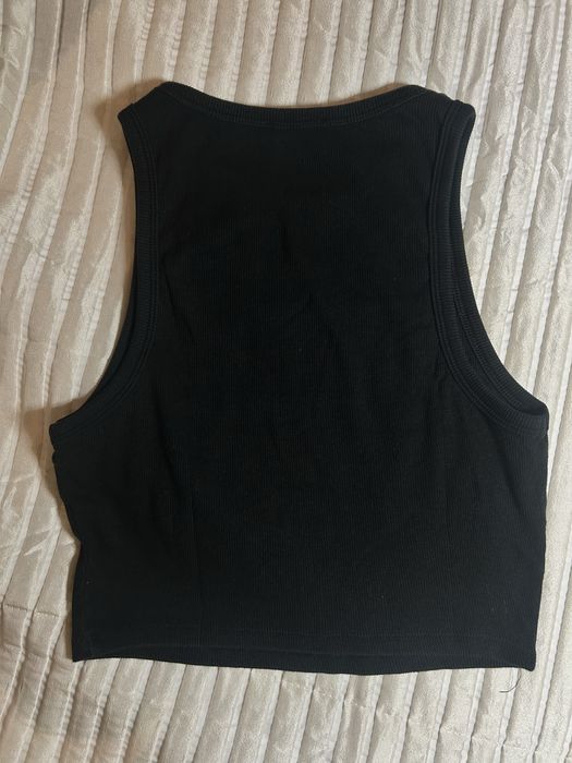 Top simples zara preto