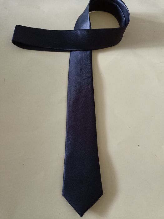 Krawat brązowy nowy