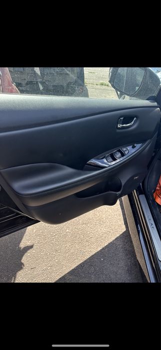 Салон шкіряний Nissan Leaf Ніссан Ліф 2013-2019