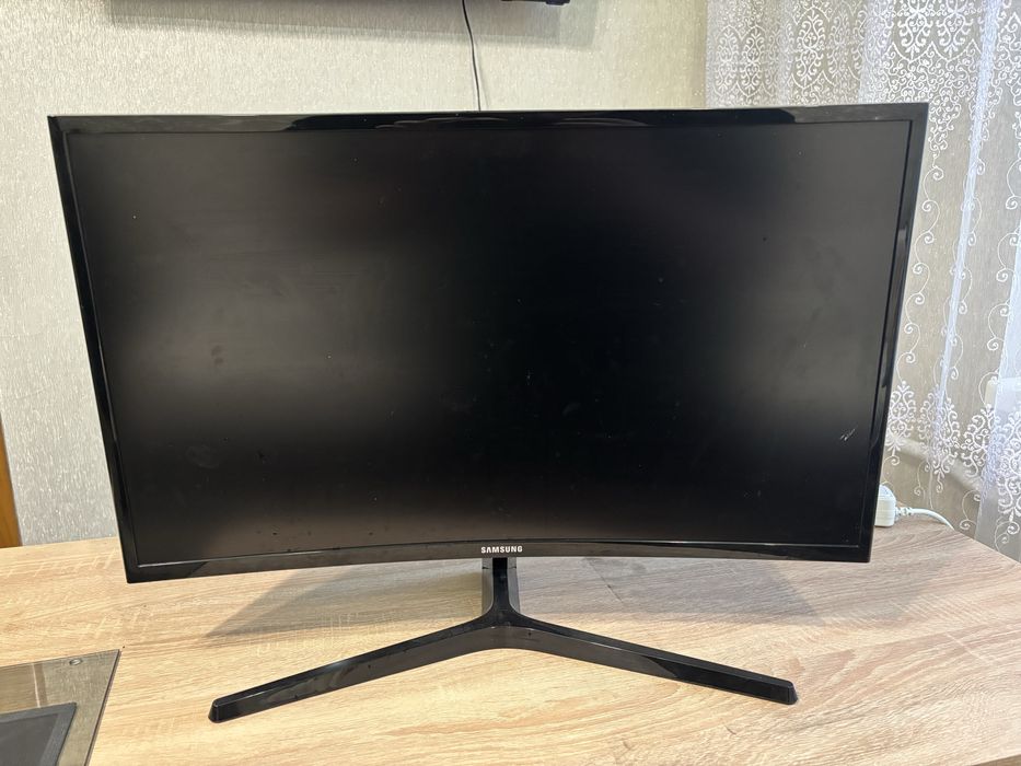 монітор SAMSUNG 27 дюймів 1800R