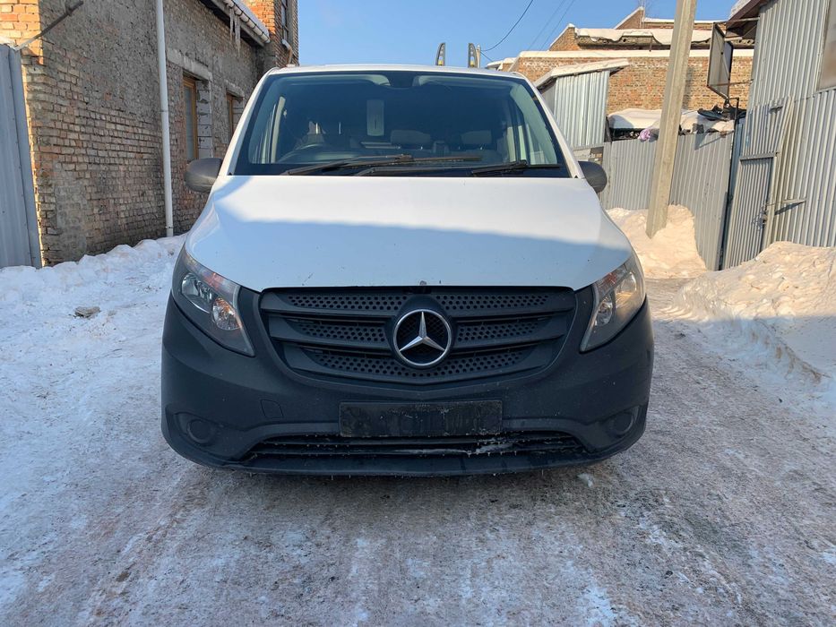 Разборка Вито W447 запчасти б/у салон двери фары