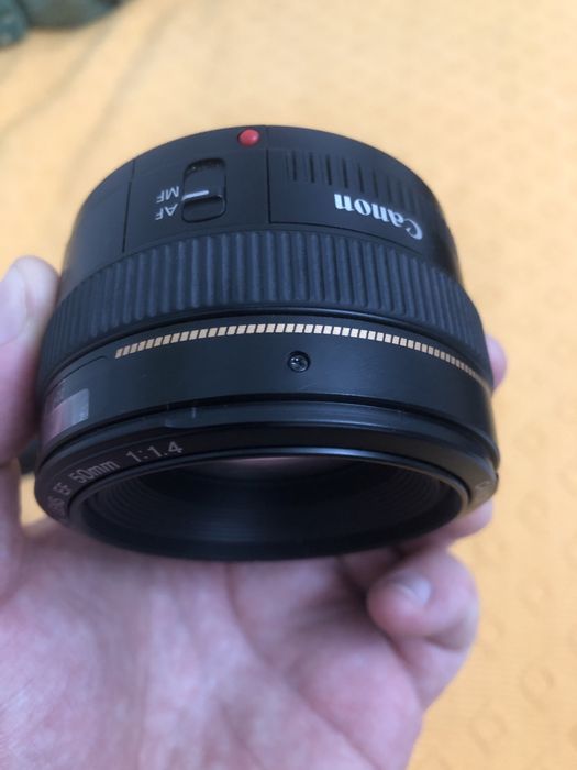 Objectiva Canon Ultrasonic 1:1,4