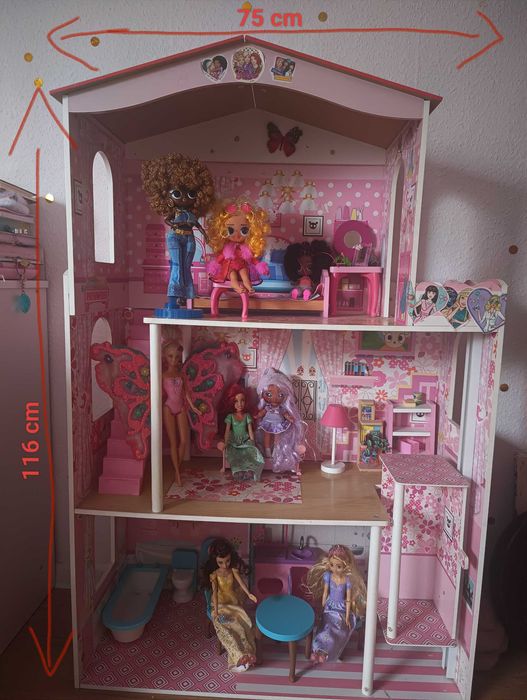 Domek dla lalek plus wyposażenie