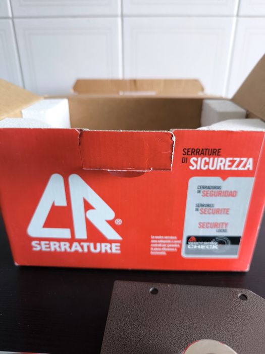 Fechadura marca CR