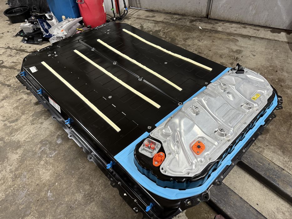 Батарея Tesla Y Juniper / 3 Higland • 2026