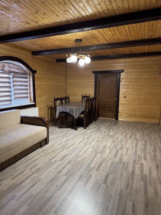 Житло Плай! Здається затишний будинок без господарів.