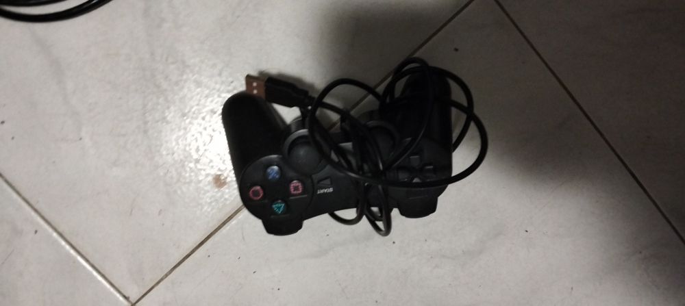 Consola PlayStation 3 (PS3) – 1 Comando e Cabos Completos