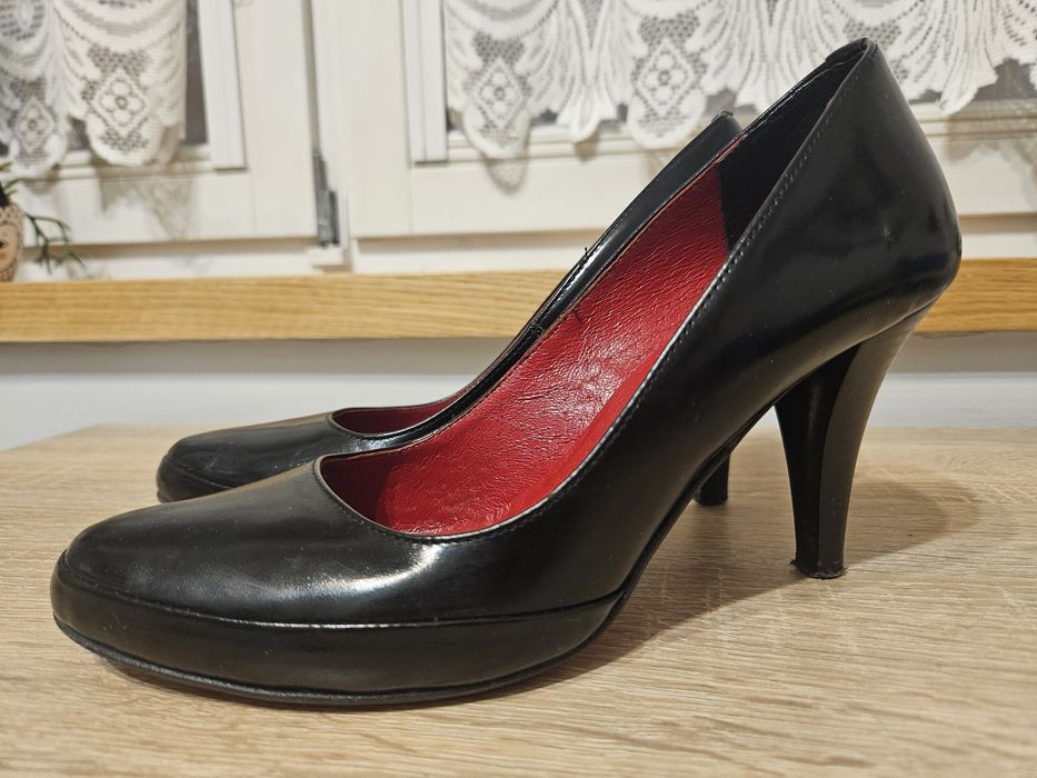 Szpilki skórzane r. 38