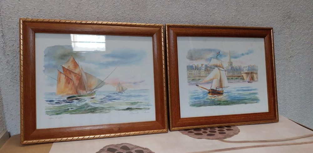 Dois quadros decorativos