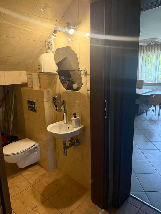 Do wynajęcia umeblowane biura