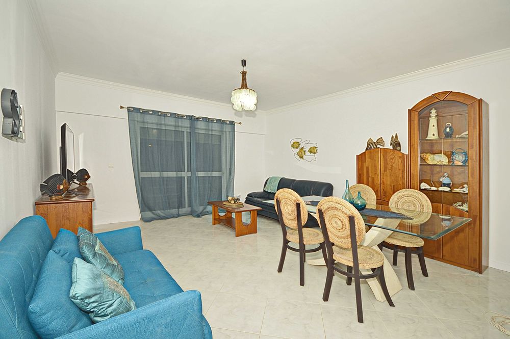 Sesimbra T2 com piscina,  1º linha com garagem mobilado