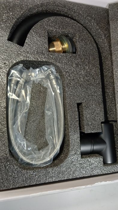 Bateria zlewozmywakowa Milo. Czarna