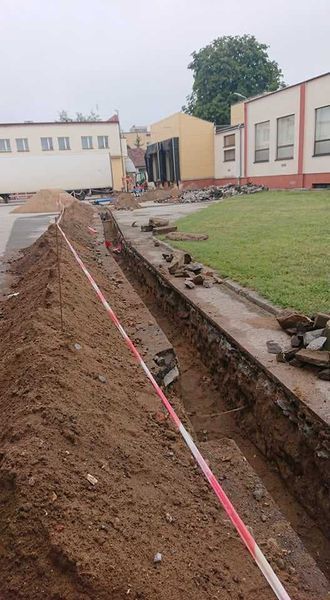 Usługi Koparka Minikoparka- wykopy, przyłącza, światłowody, wiertnica