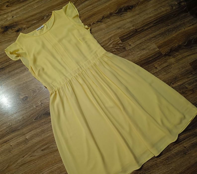 MINT & BERRY sukienka żółta bananowa za kolano midi z Zalando rozm. 40