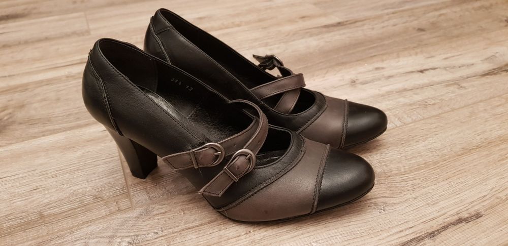 Sprzedam skórzane czółenka